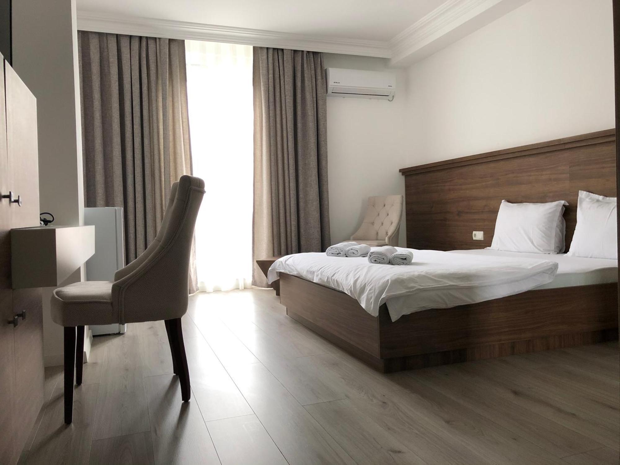 Hotel Dardani Titova Mitrovica Zewnętrze zdjęcie