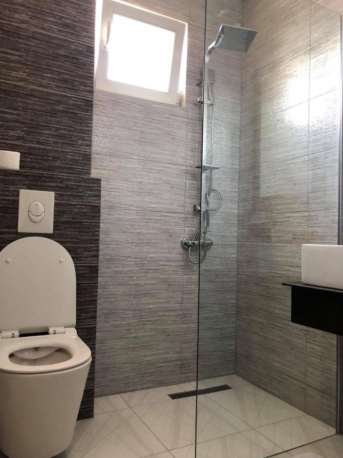 Hotel Dardani Titova Mitrovica Zewnętrze zdjęcie