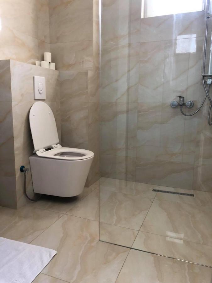 Hotel Dardani Titova Mitrovica Zewnętrze zdjęcie