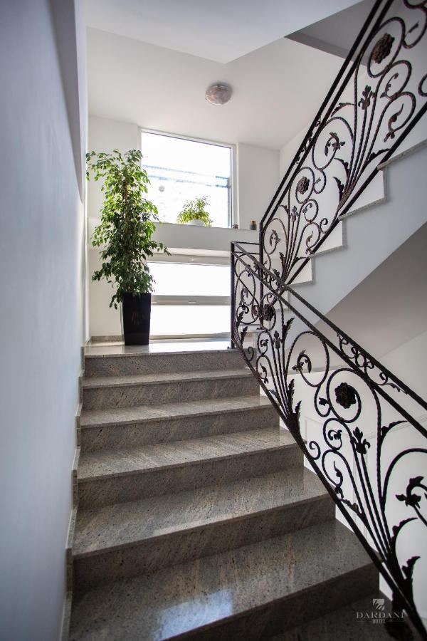 Hotel Dardani Titova Mitrovica Zewnętrze zdjęcie