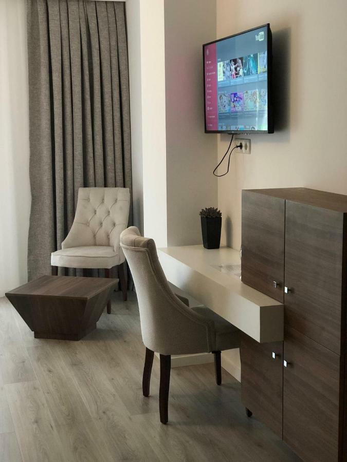 Hotel Dardani Titova Mitrovica Zewnętrze zdjęcie